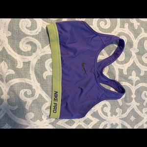 Nike pro sports bra